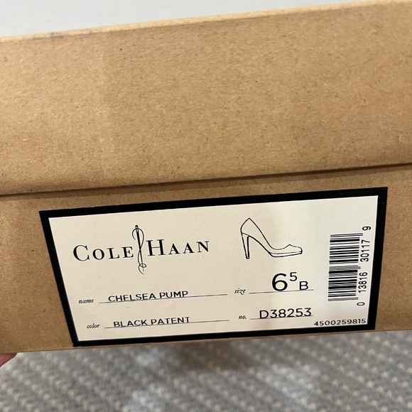 Cole Haan Black Patent Pump - Picture 4 of 4